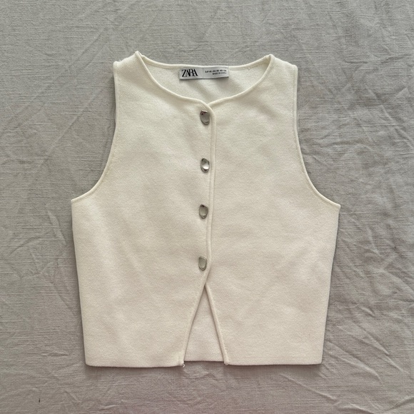 Zara Tops - Zara Off-White Sleeveless Button Vest